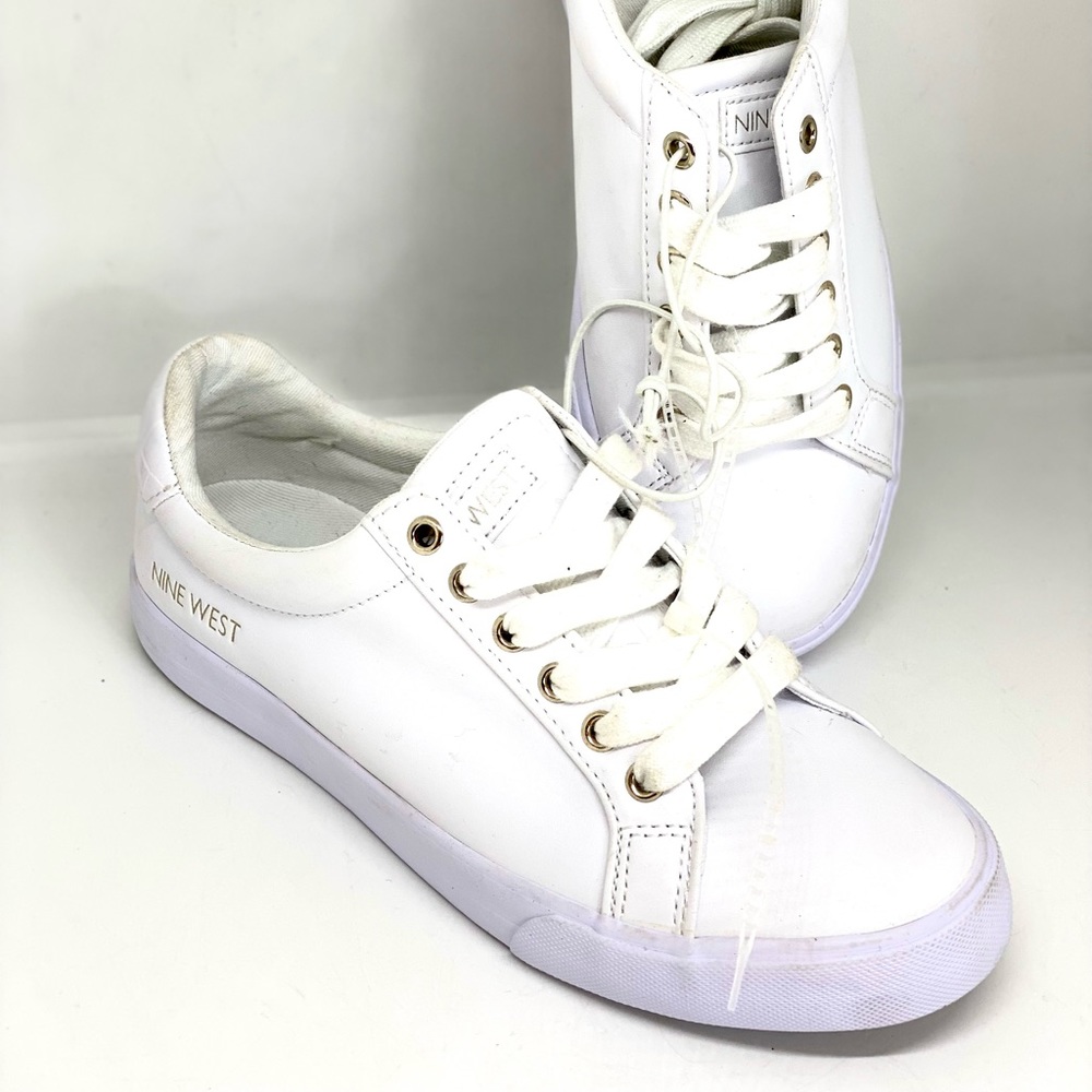 NINE WEST💥NEW~SOLD OUT💥Women’s White Sneakers Size 6M - Picture 7 of 7